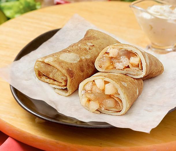 Блинчики с яблоком и корицей