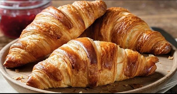 Круассан с шоколадом/сгущёнкой