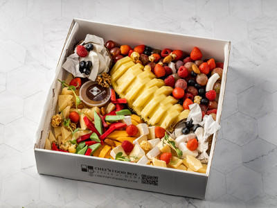 Box Сыров и ягод L