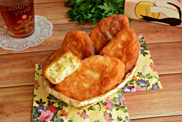 Пирожки с картофелем и сыром/капустой/яйцом и луком/ливером Пирожки с картофелем и сыром/капустой/яйцом и луком/ливером