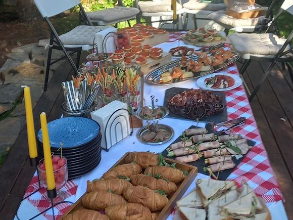 Фуршетный сет с горячими закусками на 8-10 персон в Магнитогорске