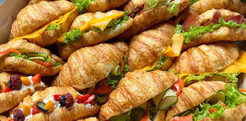 Фуршетное меню с горячими закусками на 200 персон