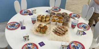 Доставка блюд и напитков на 17 персон