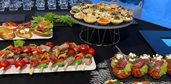 Доставка блюд и напитков на 35 персон